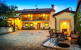 Zenja - Nature Property - Garden - Parking Yard
