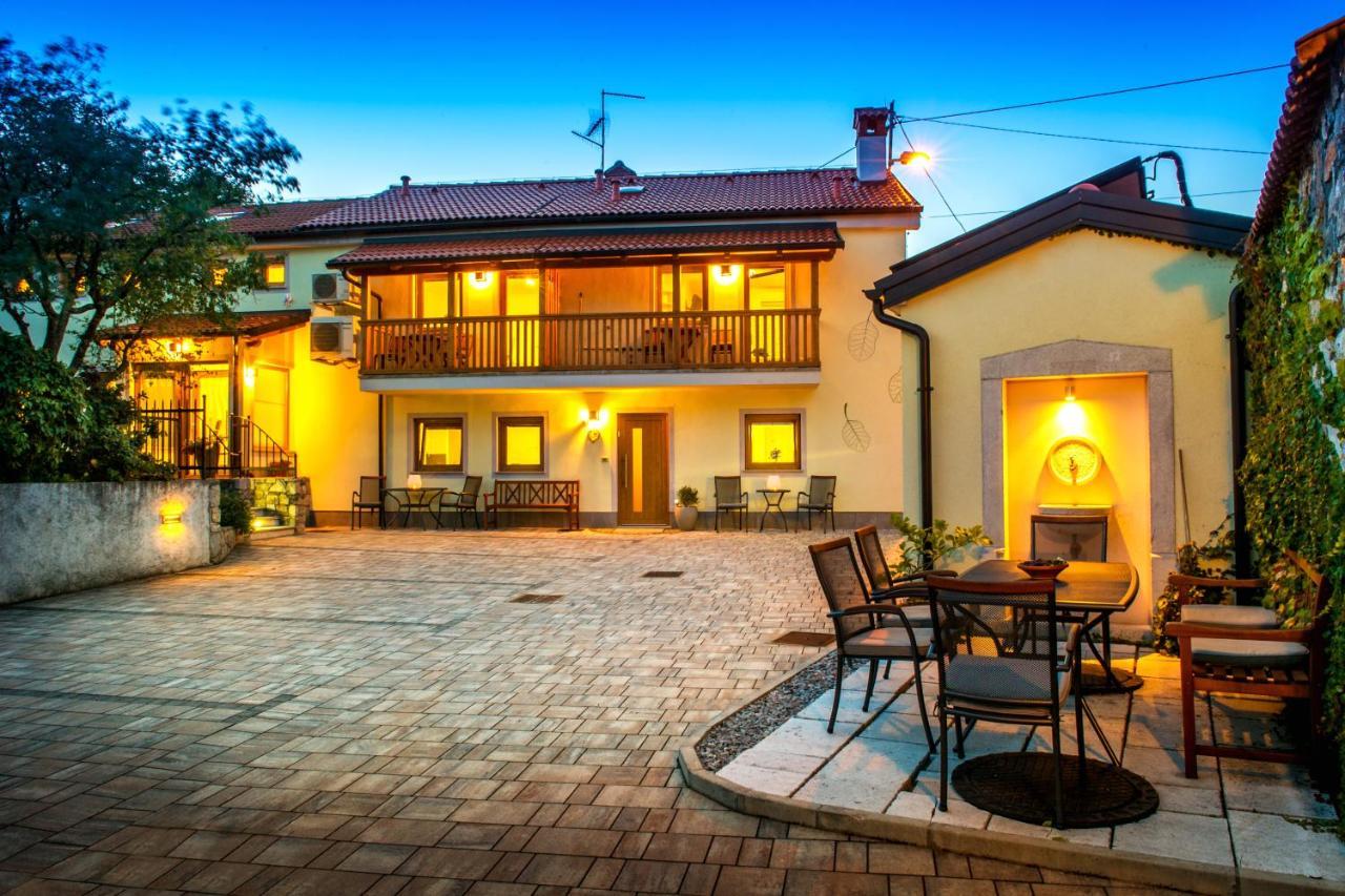Zenja - Nature Property - Garden - Parking Yard Divaca Exterior photo